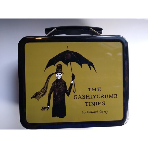 Edward Gorey The Gashlycrumb Tinies Green Metal Lunchbox Tin 2003 Gothic Spooky - Picture 4 of 11